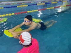 -蓝鲨游泳培训(回龙观店)