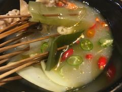 乐山钵钵鸡-何师烧烤·香辣蟹·川菜·30年老品牌(太古里旗舰店)
