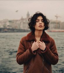 -变画·发型STUDIO