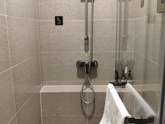-杭州西湖湖滨银泰亚朵酒店