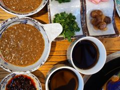 -毛辣果·贵州红酸汤牛肉火锅(西单店)