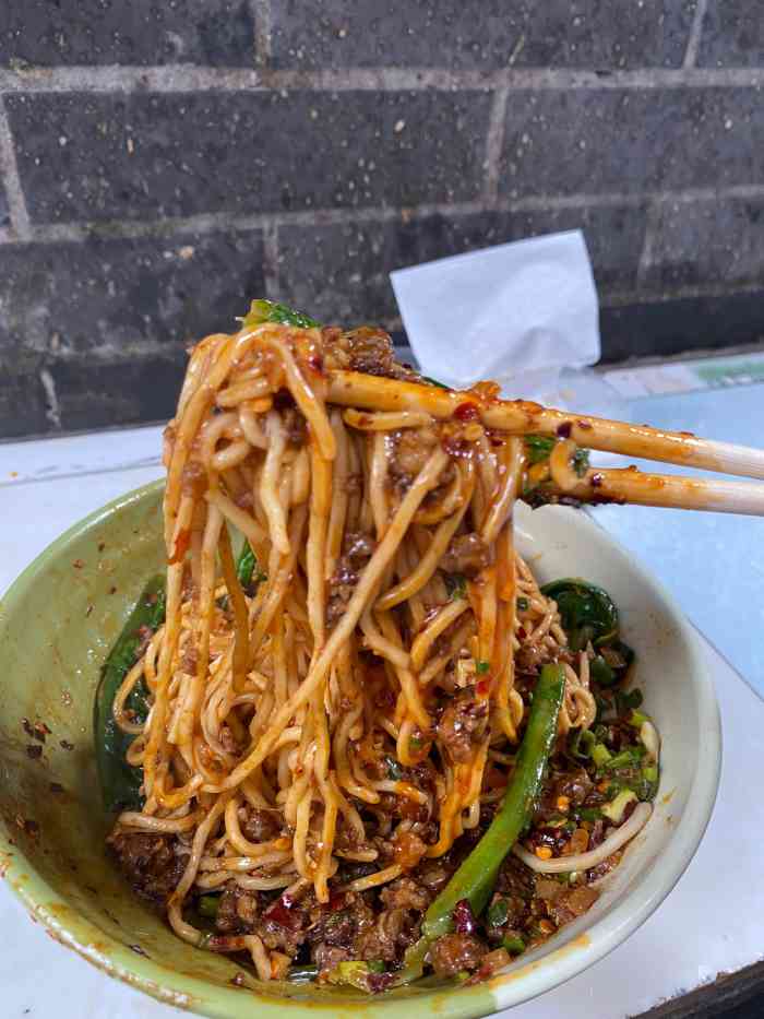 梯坎面(人民路店)-"嘿嘿去重庆必吃的就是小面了吧~不但便宜还.