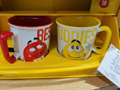 -m豆巧克力世界(上海世茂广场店)