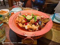 -姚记抚仙湖石锅鱼庄