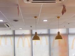 -麦当劳(伟城广场店)