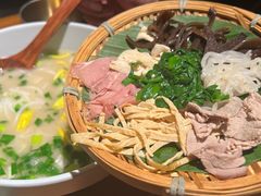 过桥米线-SHAN山(前滩太古里店)