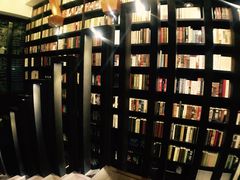 -钟书阁(松江泰晤士小镇店)