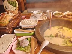 -咕嘟草帽鱼·牛奶一样的鲜鱼汤(天鹅湖万达广场店)