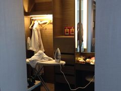 小小衣帽间-榛悦隆堡成都酒店(春熙路太古里店)