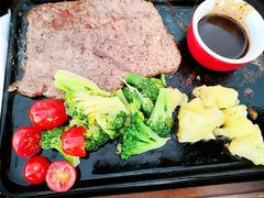 臻选嫩肩牛排-必胜客(巴沟店)