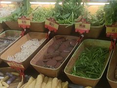 -四囍码头海鲜烧烤自助火锅(外滩南京东路悦荟广场店)