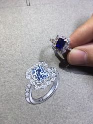 -威德钻石-克拉钻大本营(南京东路店)