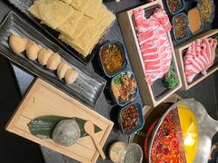-湊湊火锅·茶憩(打浦桥日月光店)
