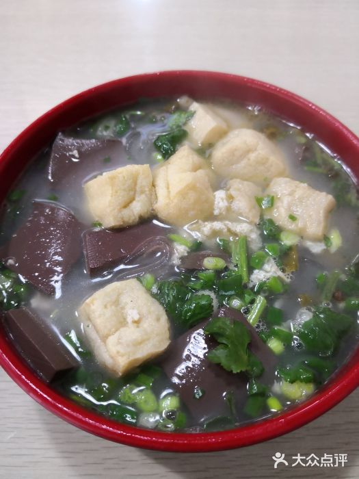 鴨血粉絲湯