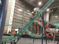 -极限PLAY运动娱乐新世界·团建派对潮玩休闲馆·室内蹦极高空游乐园