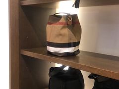-伦敦比斯特购物村