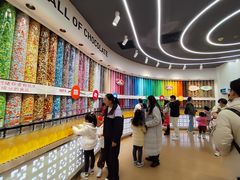 -m豆巧克力世界(上海世茂广场店)