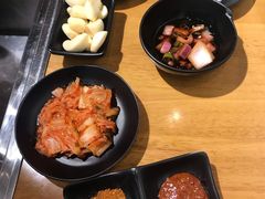 -肉甲韩国木炭烤肉(新壹街1店)