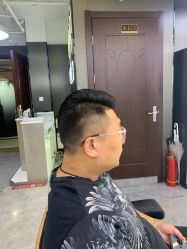 -藤野造型烫发染发