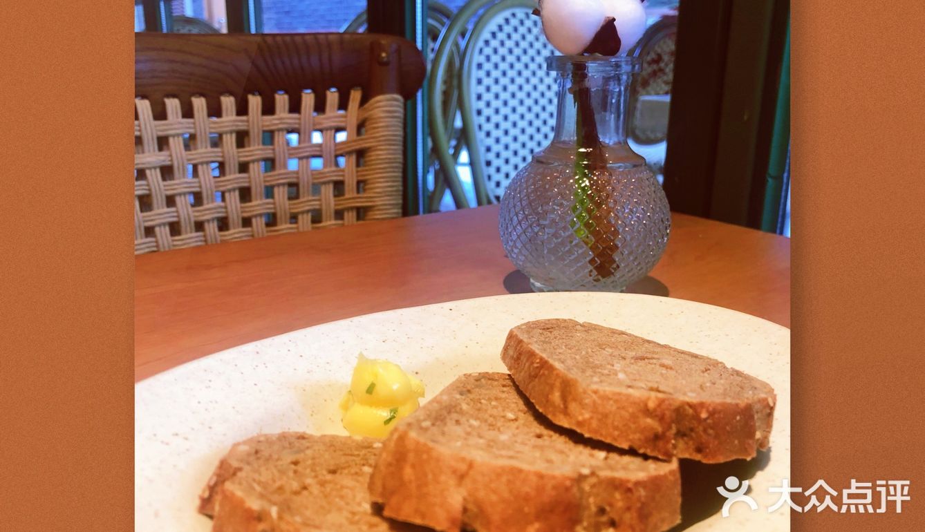 一起到OLLA切一顿Brunch吧
