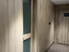 -西安大雁塔科技大学地铁站亚朵酒店