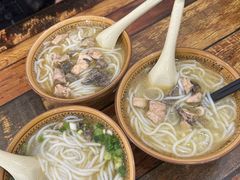 -正宗李家土鸡米线店