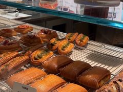 -VERIE BAKEHOUSE