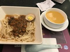 -康师傅私房牛肉面(马泉营奥莱店)