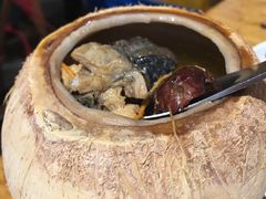 泰国椰皇炖乌鸡-陈鹏鹏潮汕菜(欢乐海岸 海边景观店)