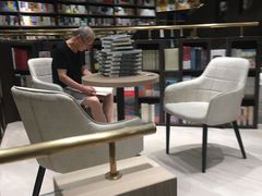 -钟书阁(群光广场店)