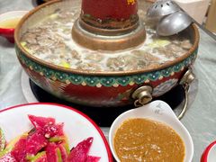 -毛辣果·贵州红酸汤牛肉火锅(西单店)
