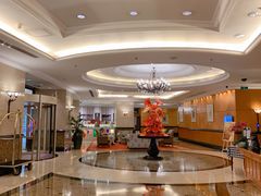-深圳富苑皇冠假日套房酒店
