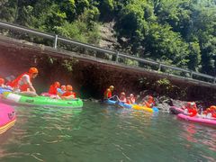 -安吉龙王山峡谷漂流