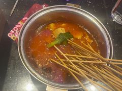 麻辣涮大片毛肚-冰城小镇音乐串吧·聚会餐厅(百子湾店)