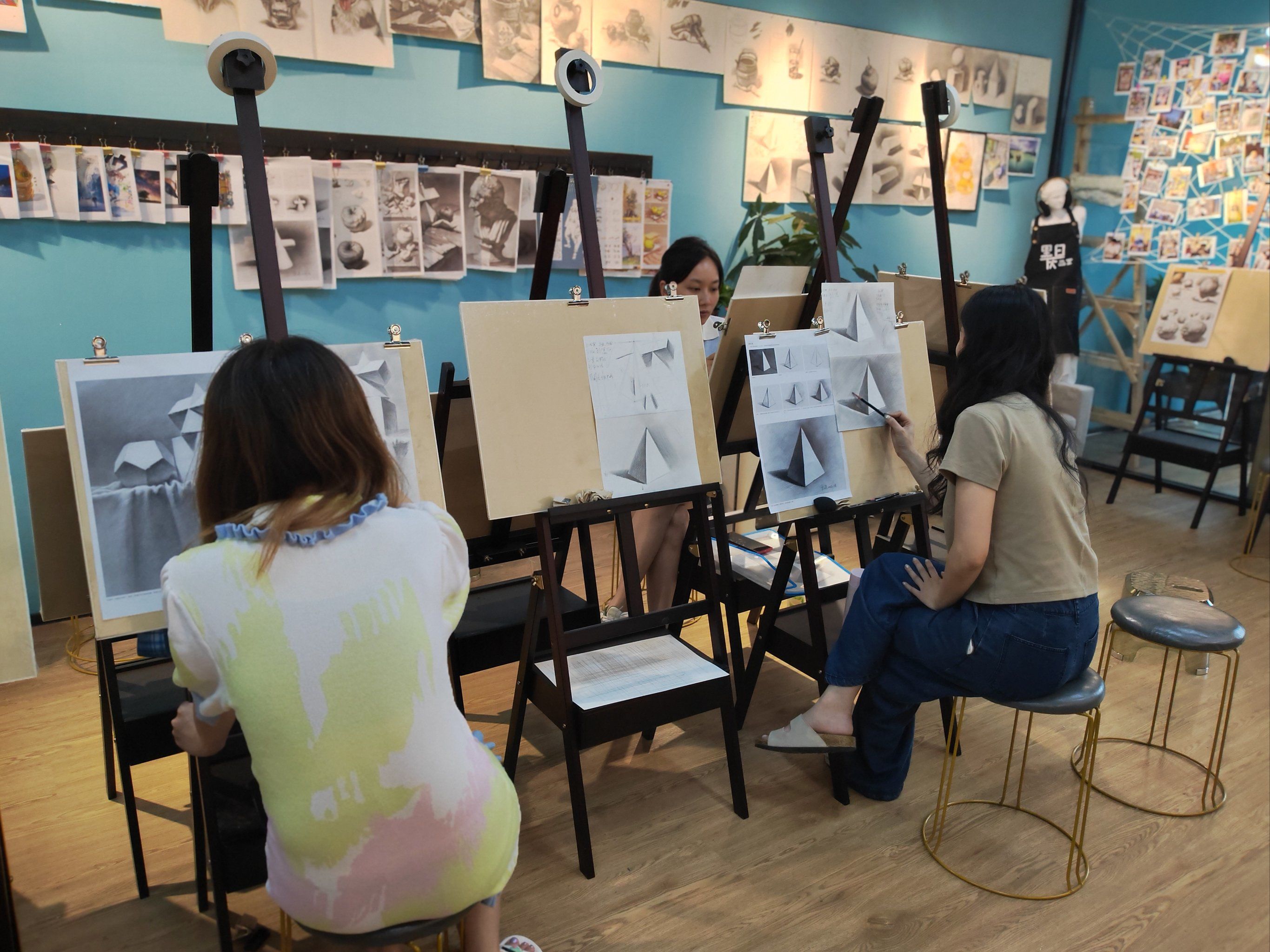 快乐画室里的故事