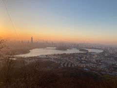 -紫金山山顶公园