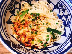 油泼面-金牌老碗时尚陕菜(王府井百货店)