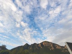 -百里峡七彩艺术小镇