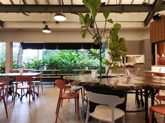 -植物园哈利亚餐厅