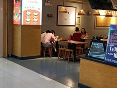 门面-罗罐中米粉(人信汇店)