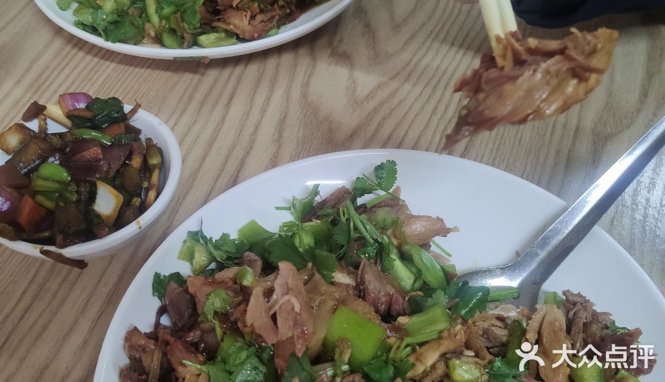 老王烧饼加肘子
