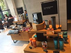 零售区-星巴克(新达汇三林店)
