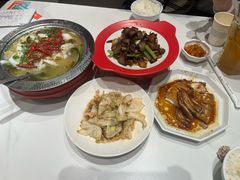 -姚姚酸菜鱼·金戈戈香港豉油鸡(喜荟城联名店)