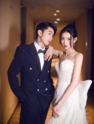 -曼青婚纱礼服馆