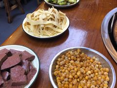 -曹丞相·地锅鸡·地锅鱼(武林店)