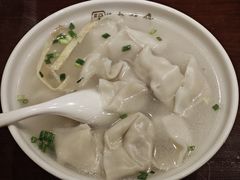 刀鱼馄饨-老半斋(福州路店)