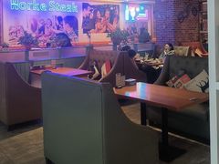 -豪客嘉族·麦尼顿西餐厅(乐福天下店)