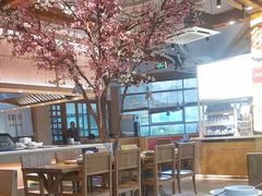 -蜜桃餐厅·伴山(湖滨商业街店)