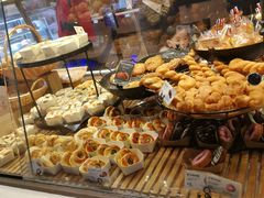 -巴黎贝甜(大宁国际商业广场店)