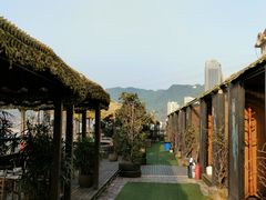 -冰冰龙虾·江湖菜·花园江景餐厅